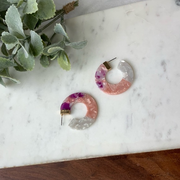 The Raea - Tri-toned Classic Resin Hoops - Picture 4 of 4